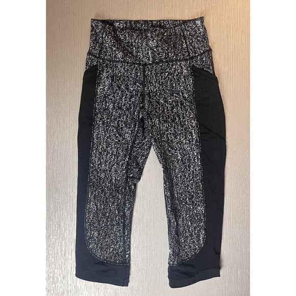 Lululemon Wunder Under Crop III Black/White Leggings Size 6 Yoga Gym Used - Picture 1 of 8